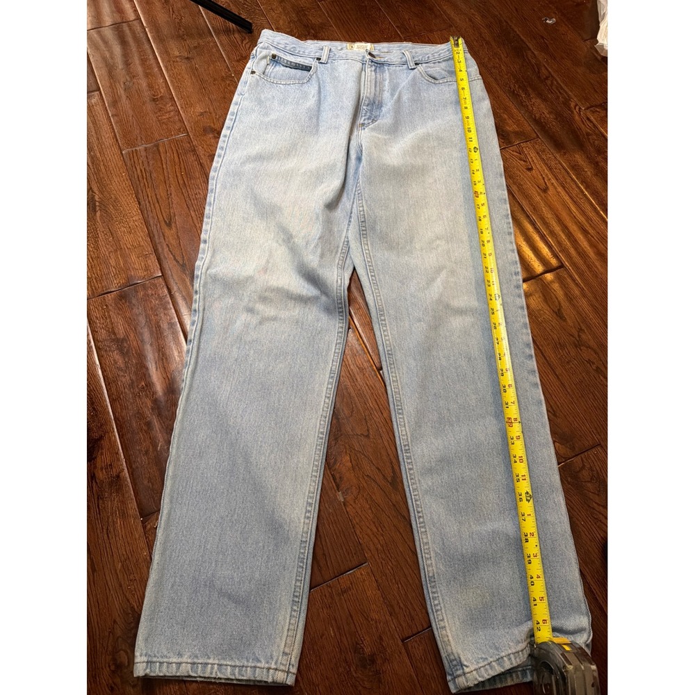 LL Bean Natural Fit Light Wash Straight Leg Denim Jeans Mens 35x34‎ 104731